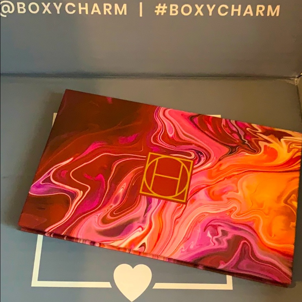 Hipdot Zion eyeshadow palette